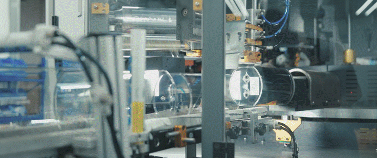 图片包含 建筑, 桌子, 男人, 厨房
AI 生成的内容可能不正确。