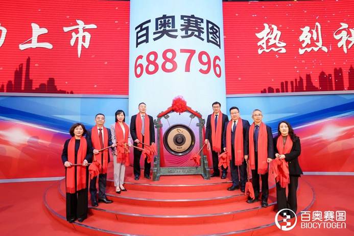 图片包含 建筑, 火车, 站, 男人
AI 生成的内容可能不正确。